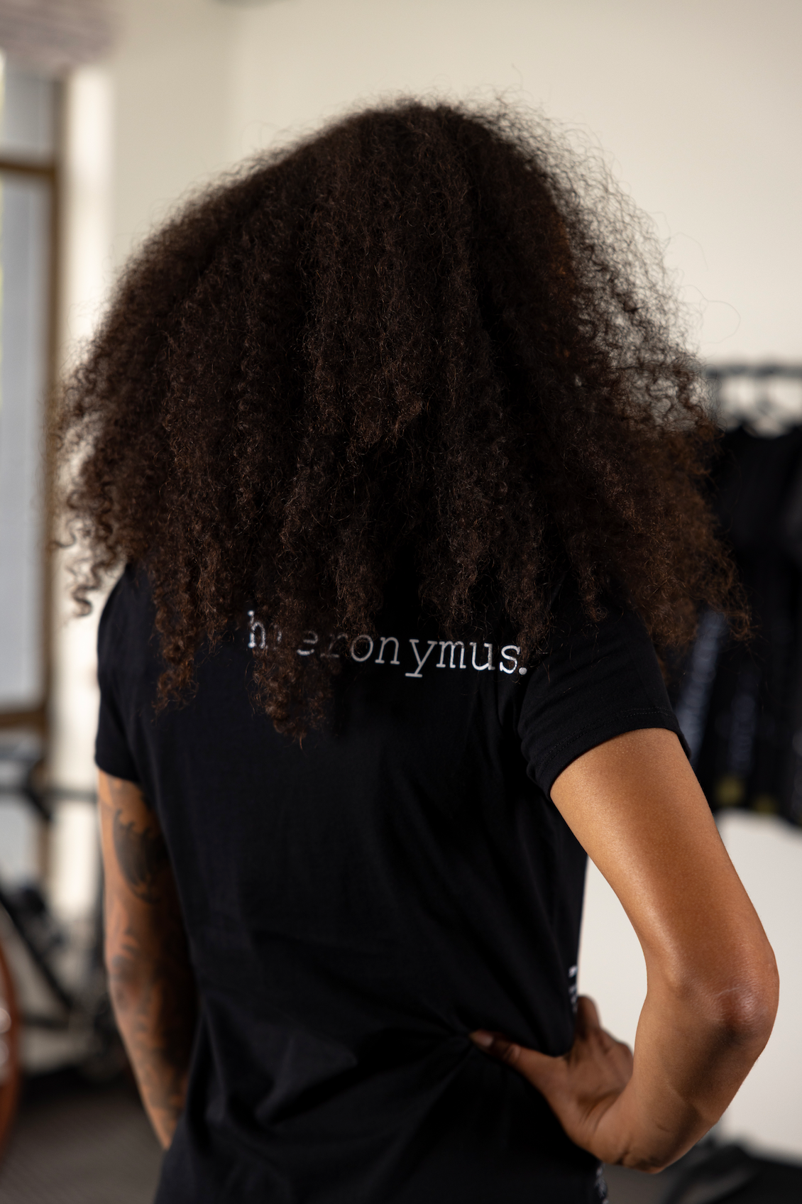 "remember." - ps29 - women's. - sz M
