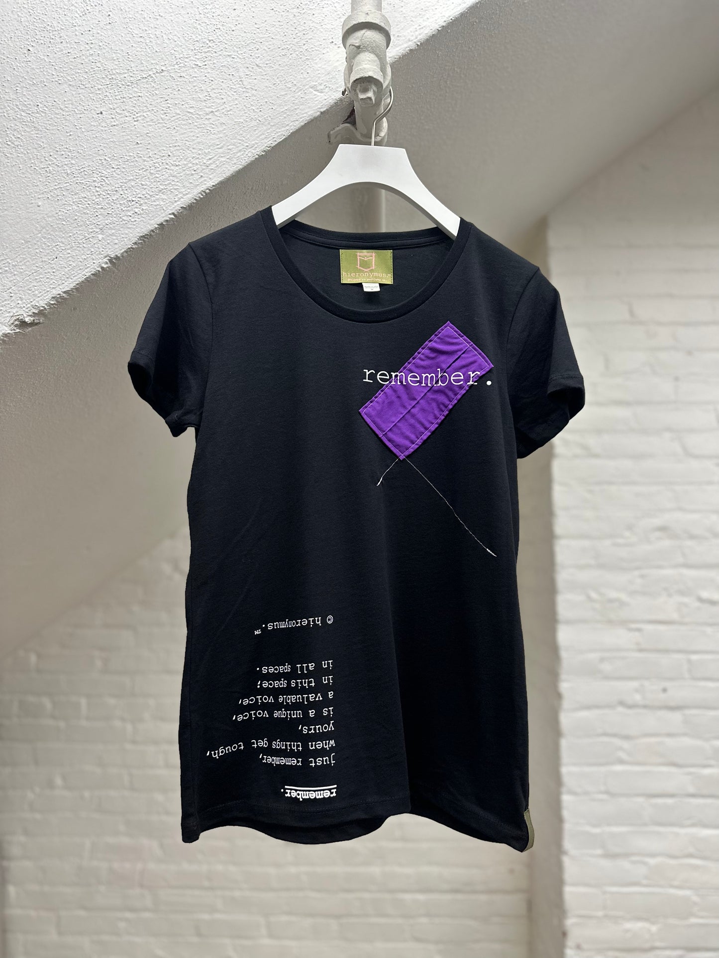 "remember." - ps10 - women's. - sz M