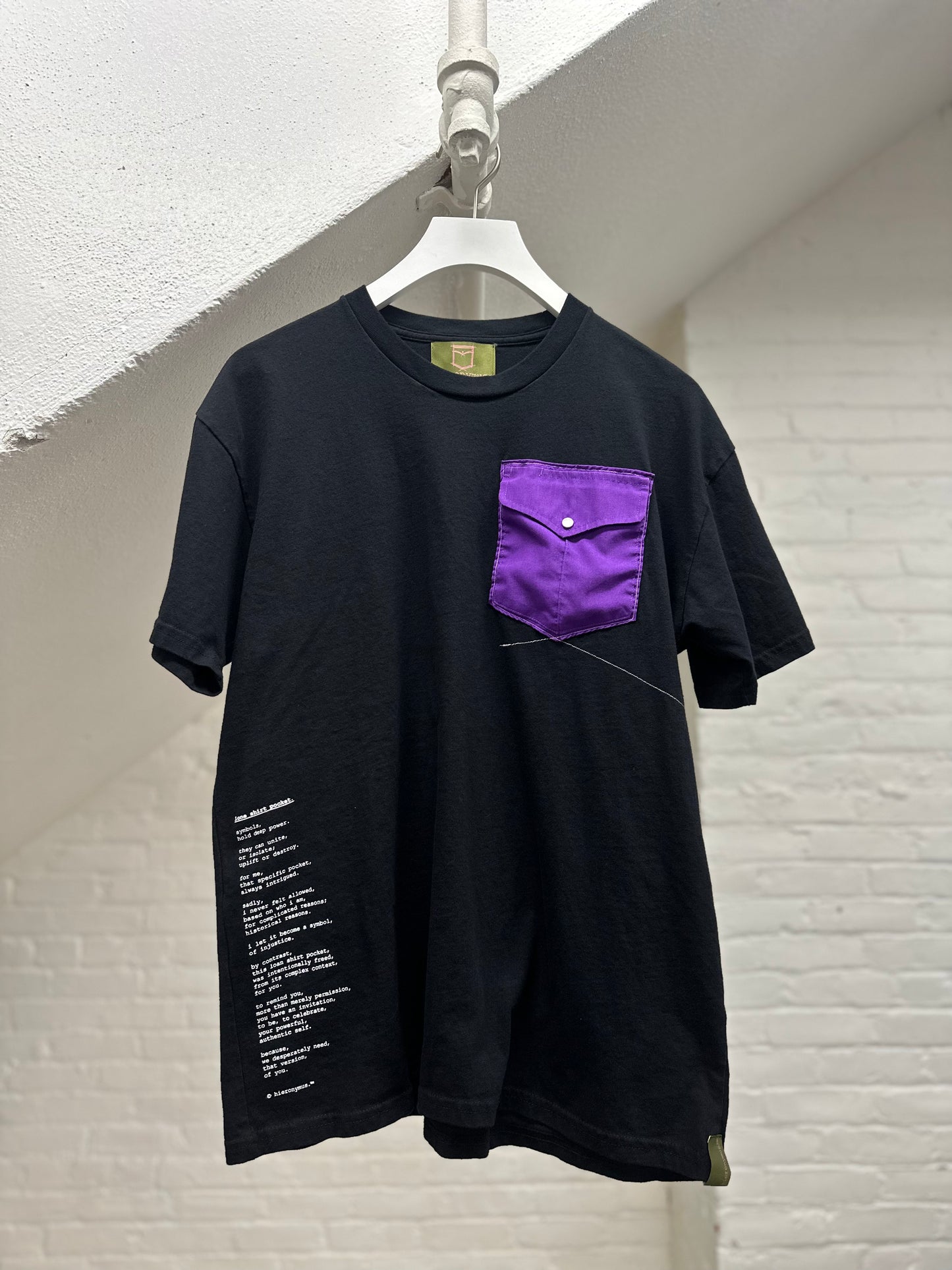 "lone shirt pocket." - ps10L - unisex. - sz L