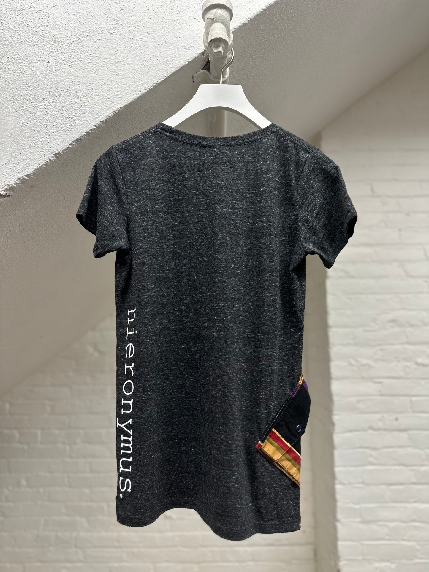 "a woman's power." - ps12R - sz M