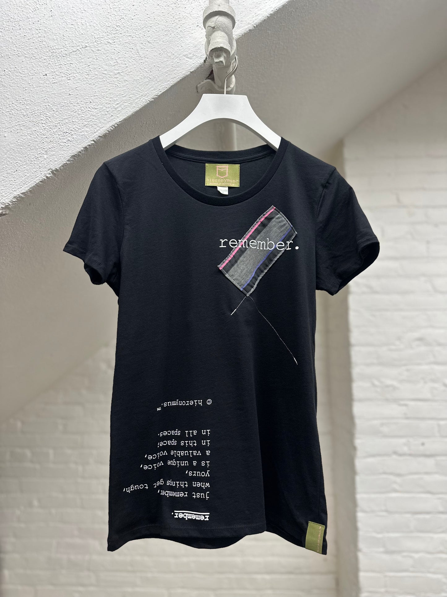 "remember." - ps2 - women's. - sz S