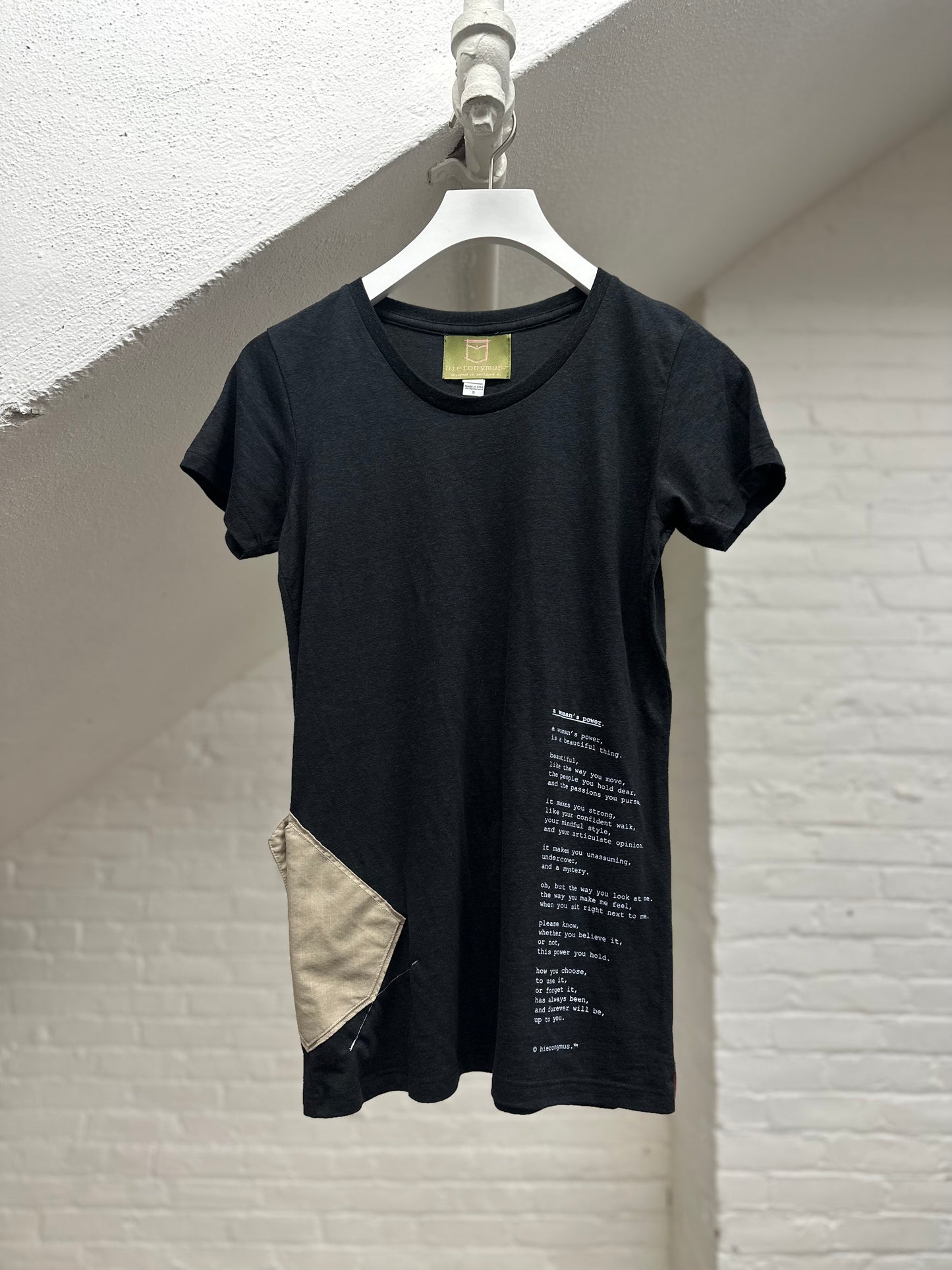 "a woman's power." - ps24R - sz S