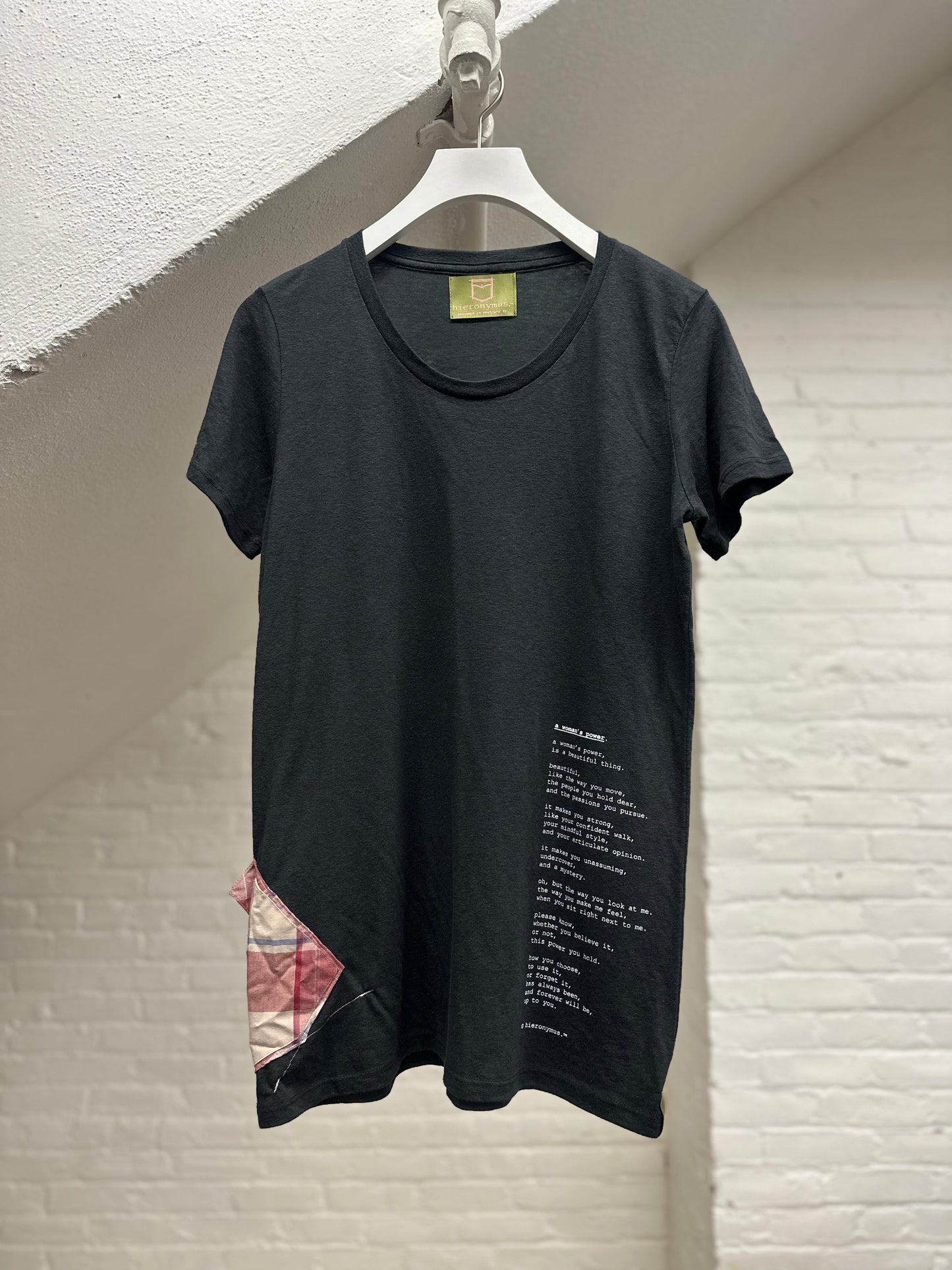 "a woman's power." - ps26R - sz XL