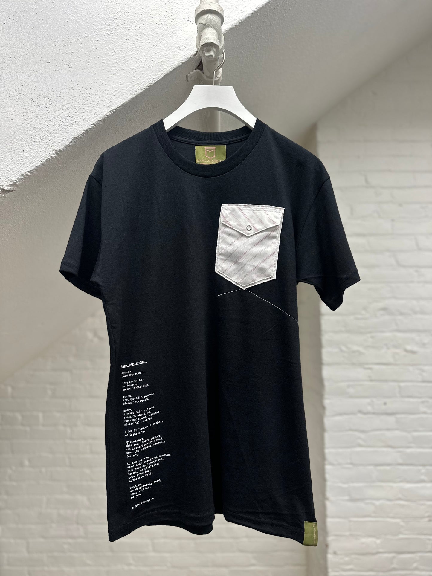 "lone shirt pocket." - ps33L - unisex. - sz M
