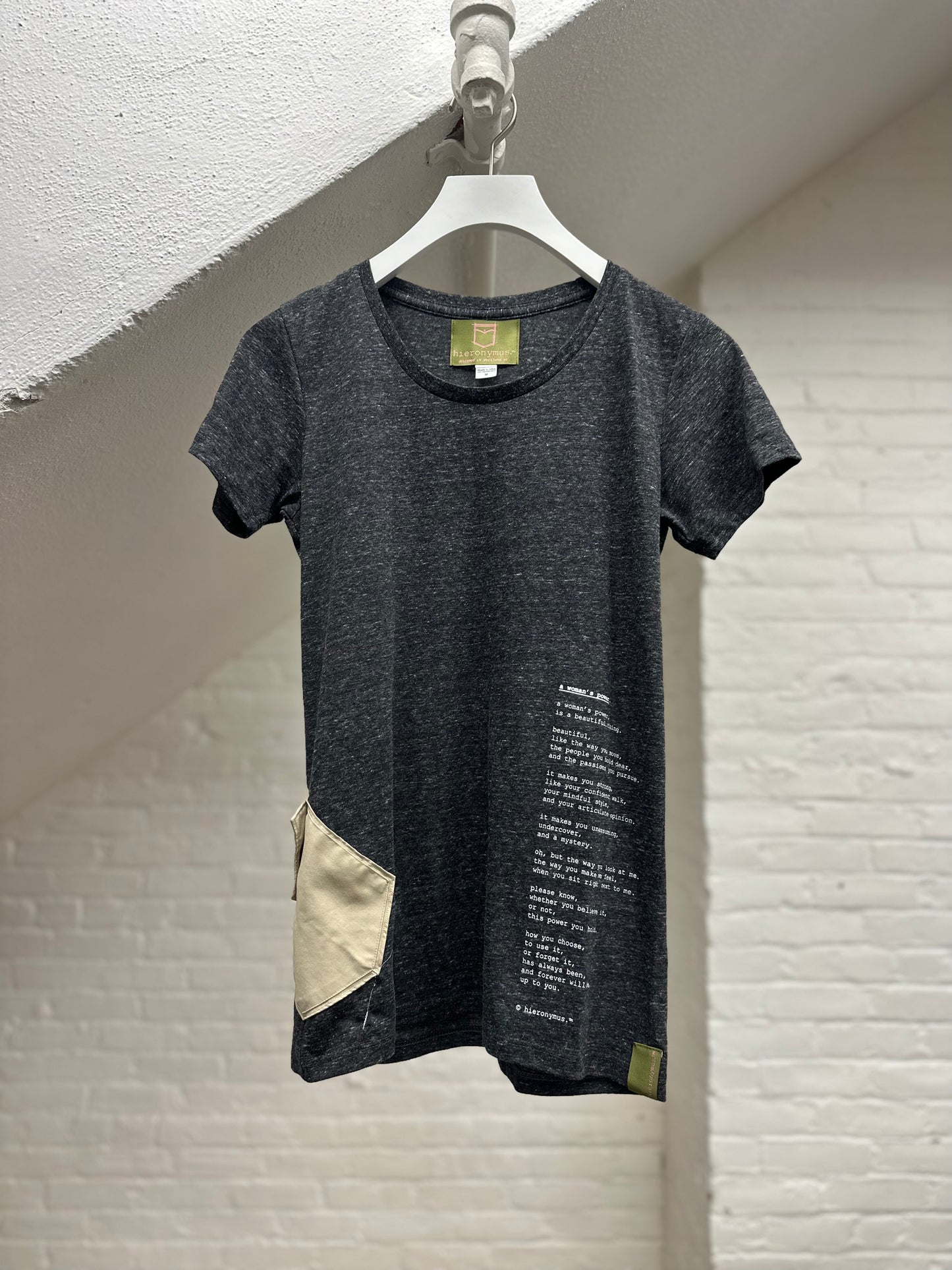 "a woman's power." - ps44R - sz M