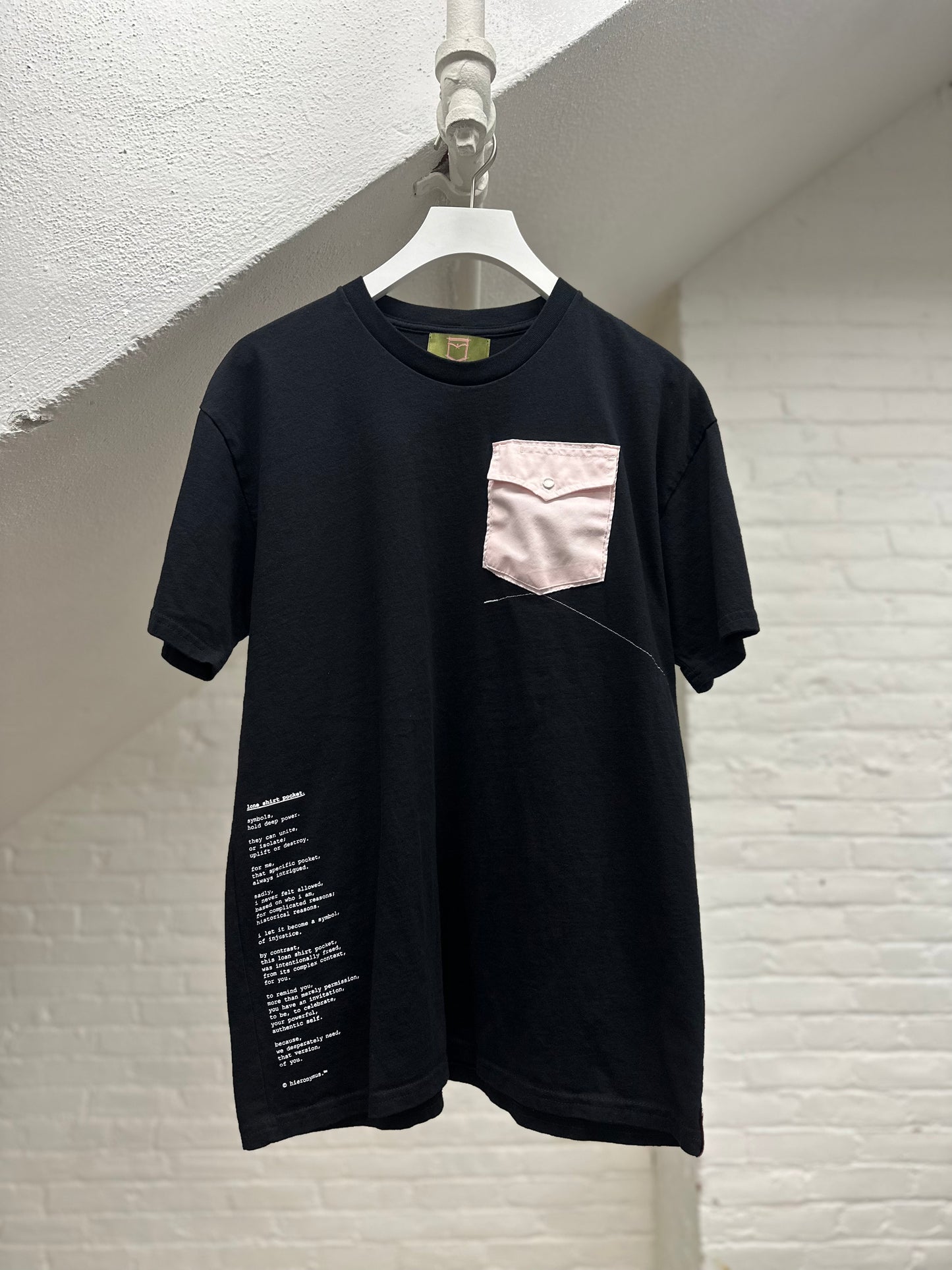 "lone shirt pocket." - ps48L - unisex. - sz L
