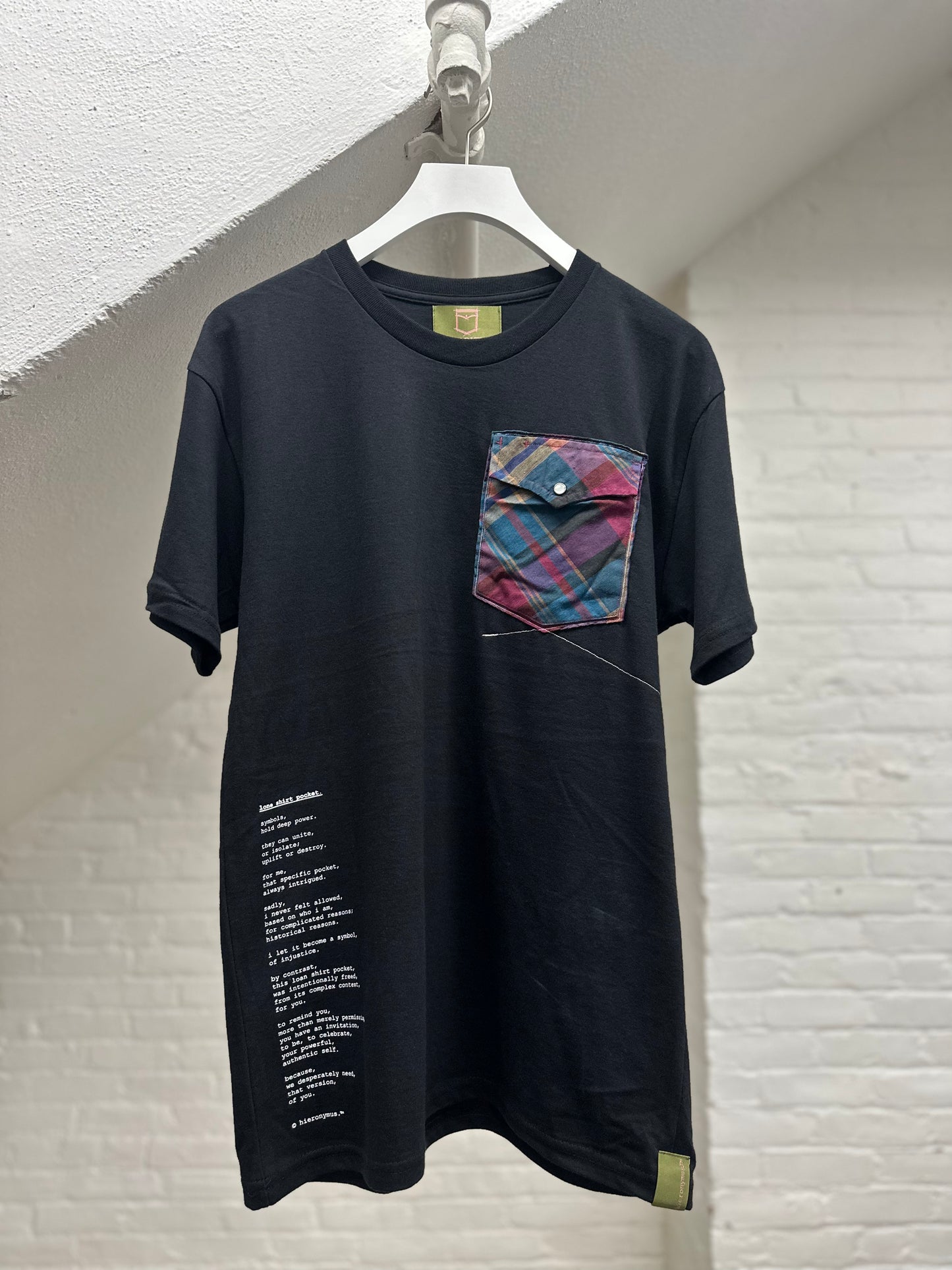 "lone shirt pocket." - ps7L - unisex. - sz M
