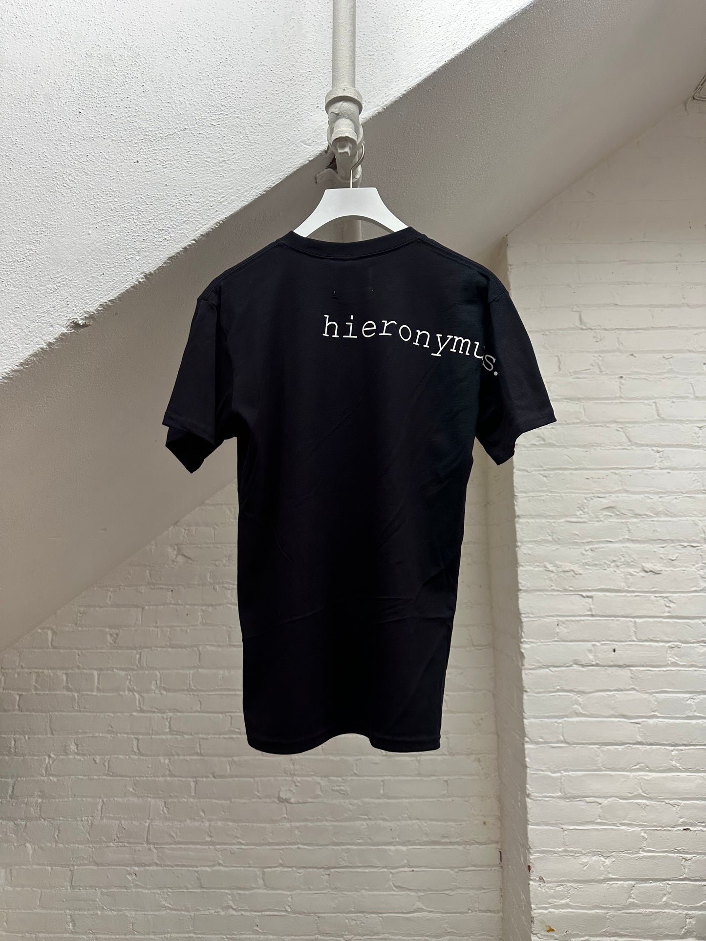 "remember." - ps82 - unisex. - sz S.