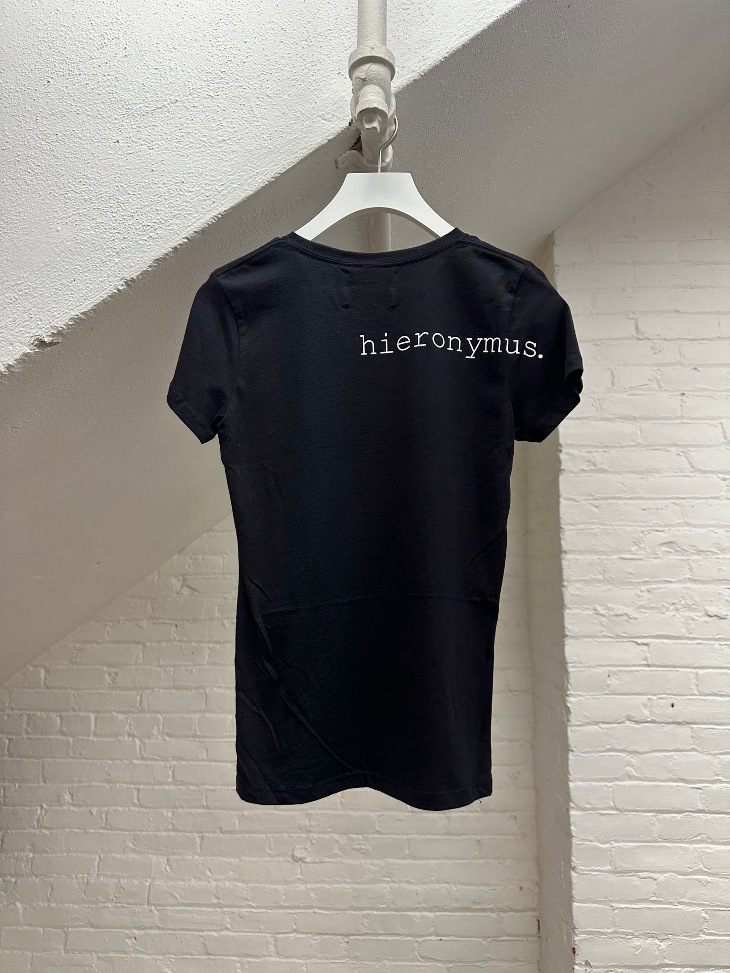 "remember." - ps81 - women's. - sz XS.