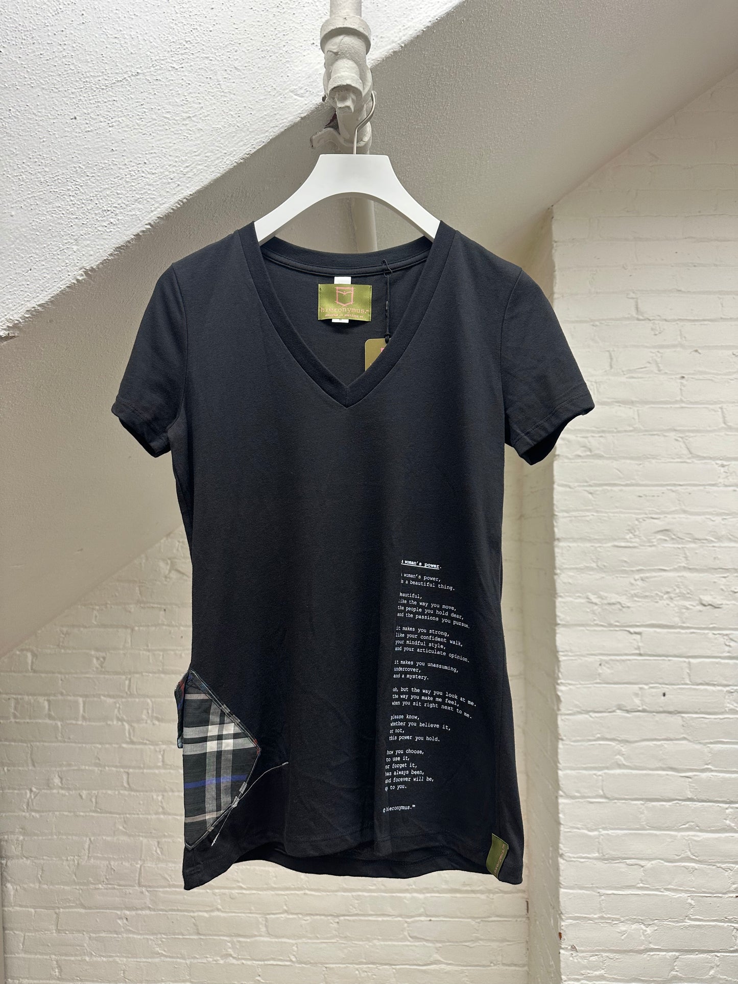 "a woman's power." - ps79R - sz women's M.