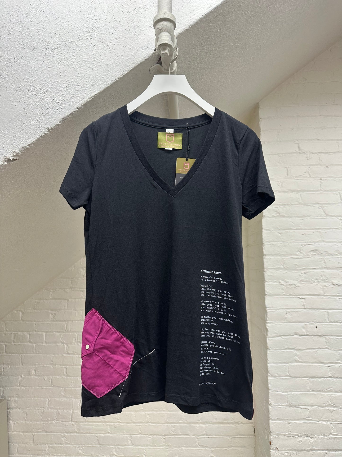 "a woman's power." - ps59R - sz women's L. - v neck.