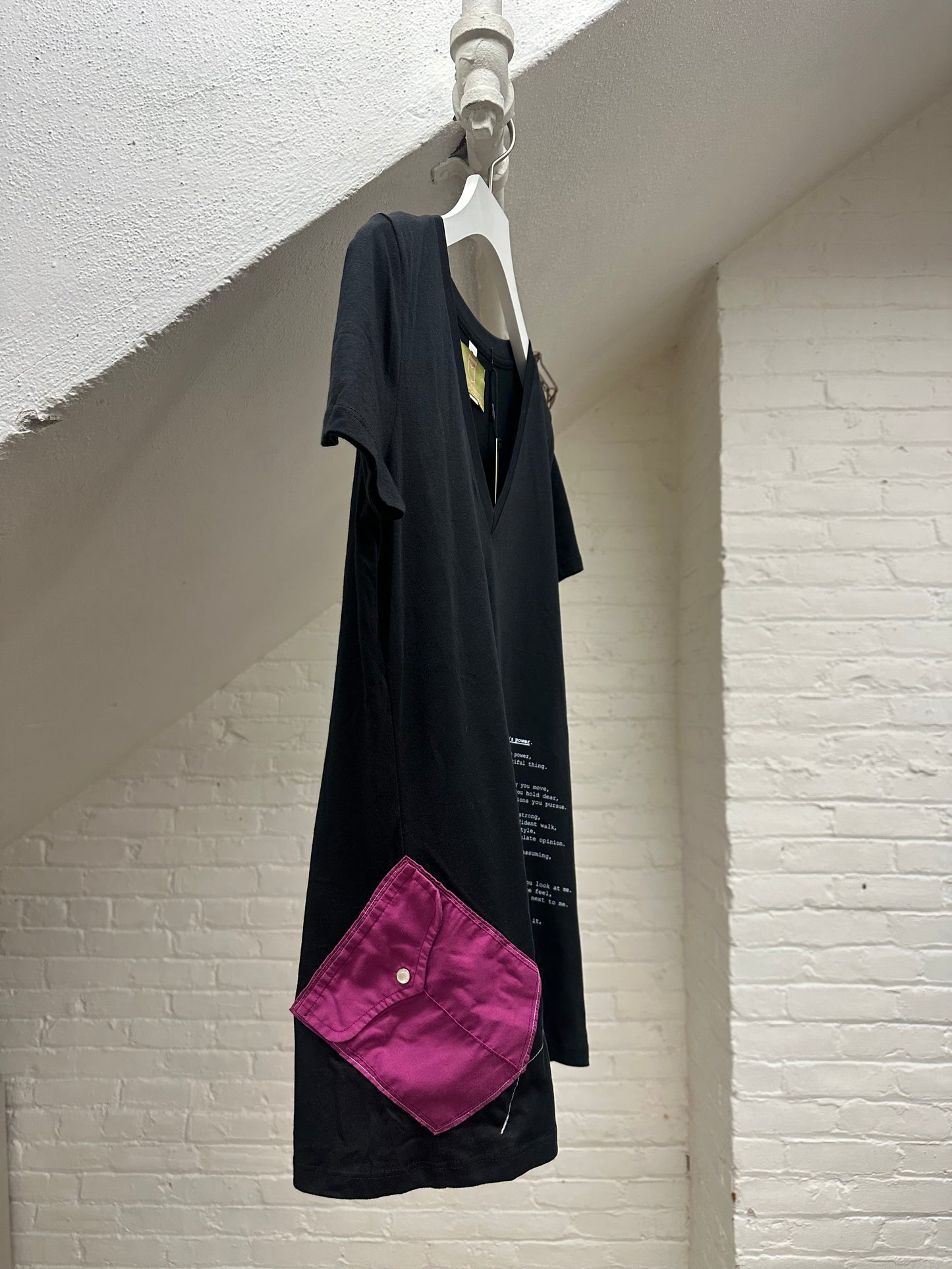 "a woman's power." - ps59R - sz women's L. - v neck.