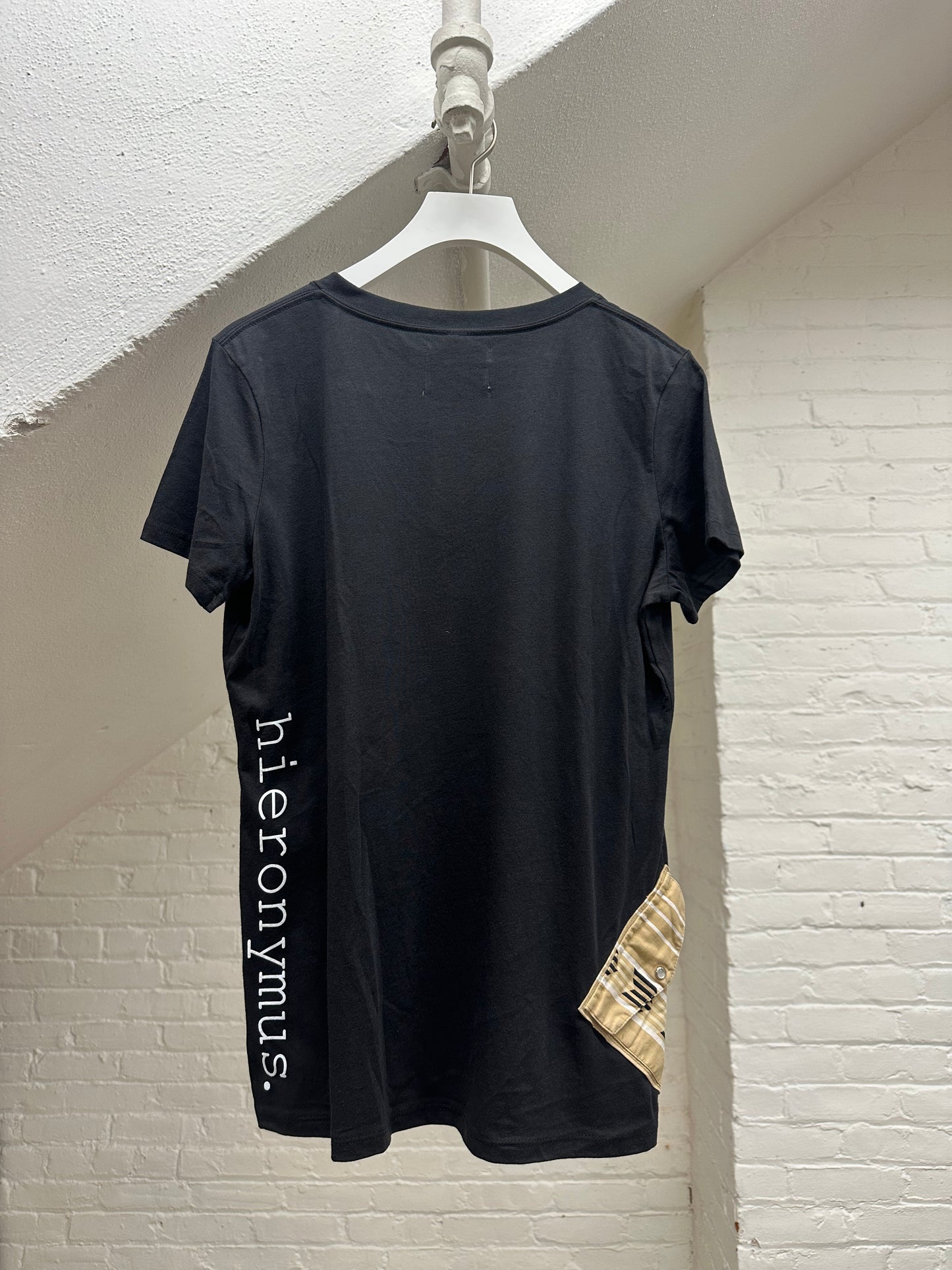 "a woman's power." - ps76R - sz women's XL. - v neck.