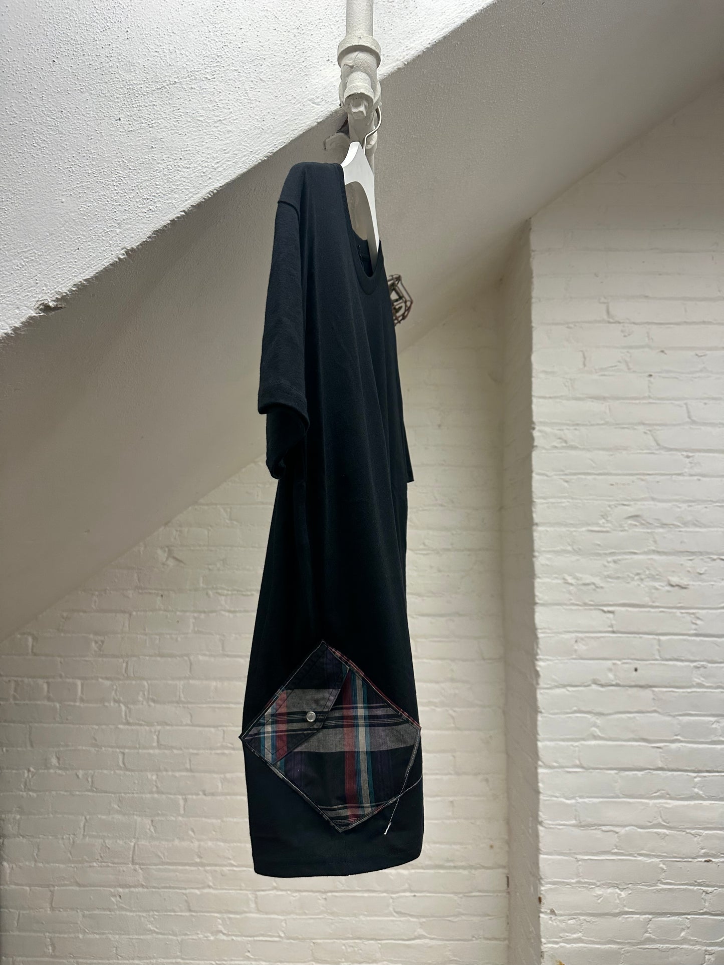 "a woman's power." - ps78R - sz unisex M. - crew neck.