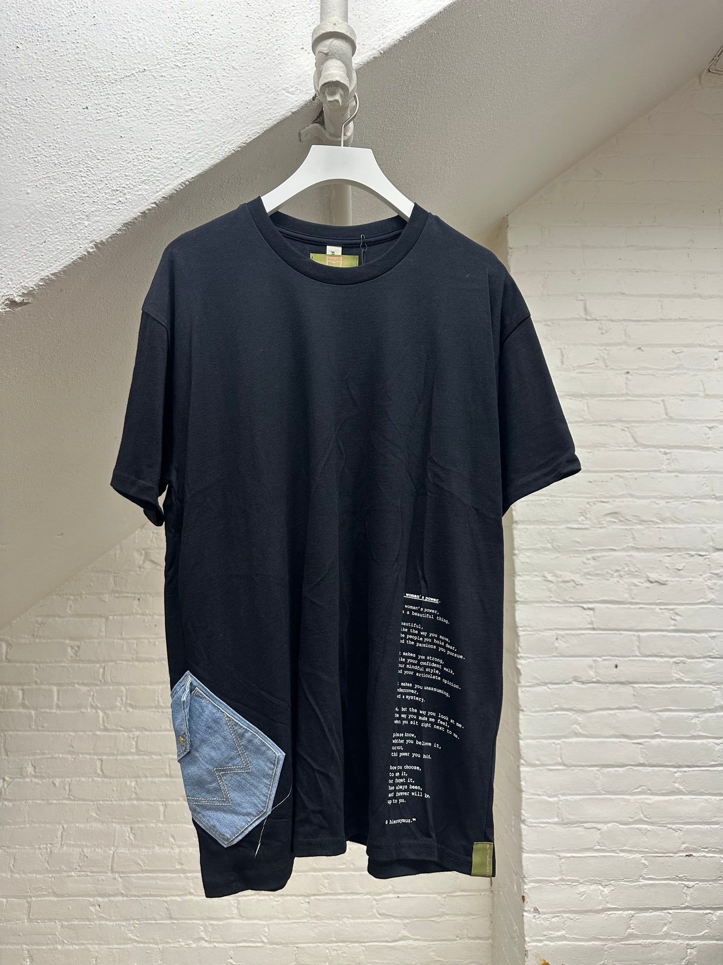 "a woman's power." - ps74R - sz unisex L. - crew neck.