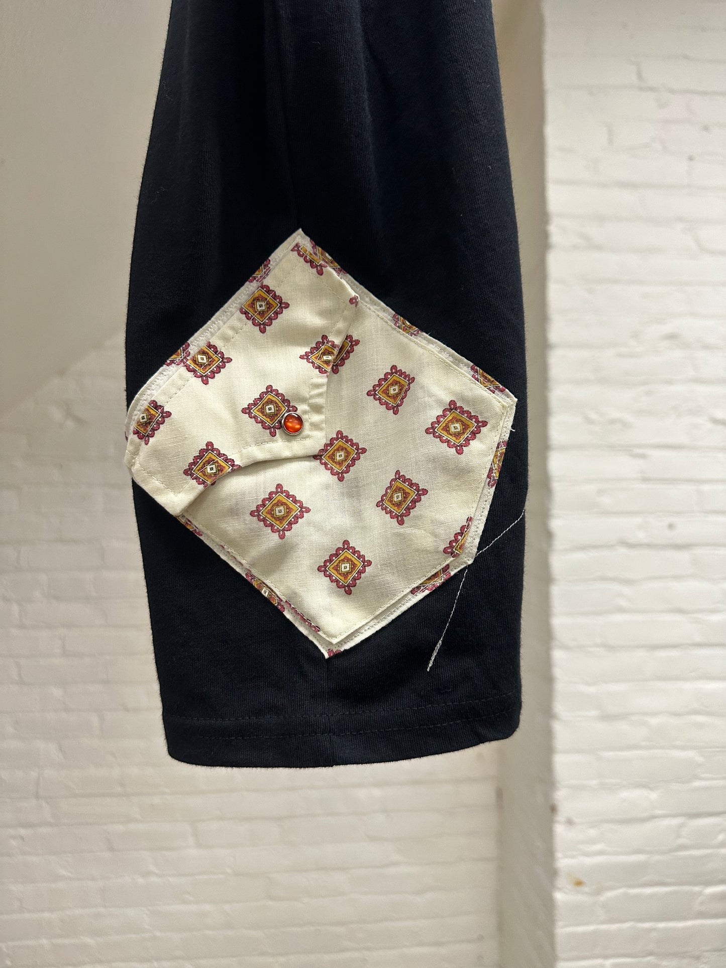 "a woman's power." - ps62R - sz unisex L. - crew neck.