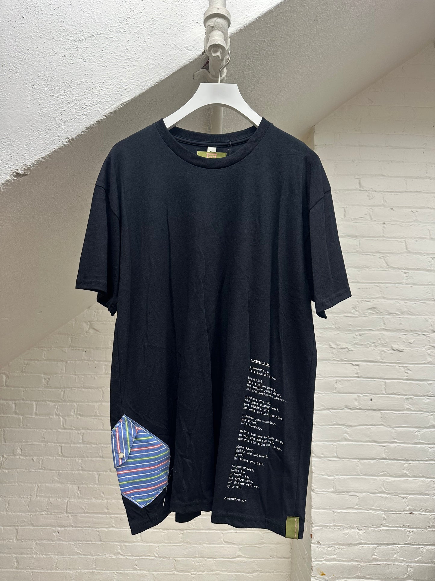 "a woman's power." - ps73R - sz unisex L. - crew neck.