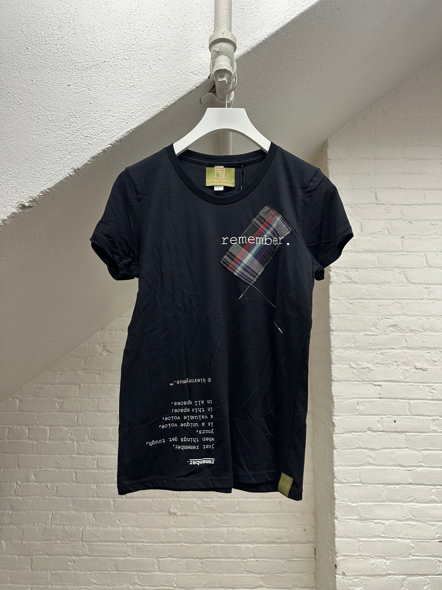 "remember." - ps78 - women's. - sz M.