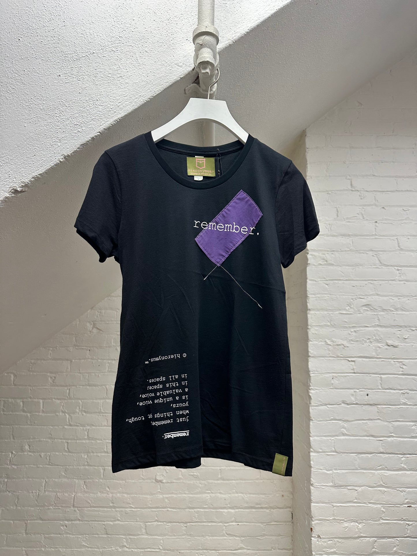 "remember." - ps61 - women's. - sz M.