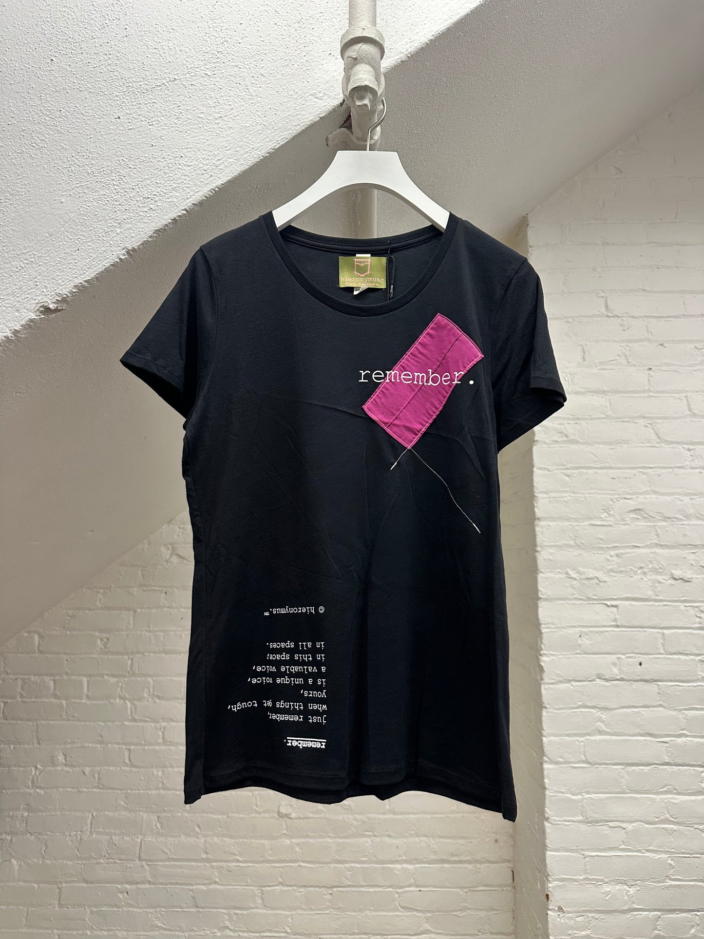 "remember." - ps82 - women's. - sz L.