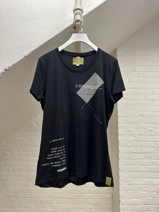 "remember." - ps21 - women's. - sz XL.