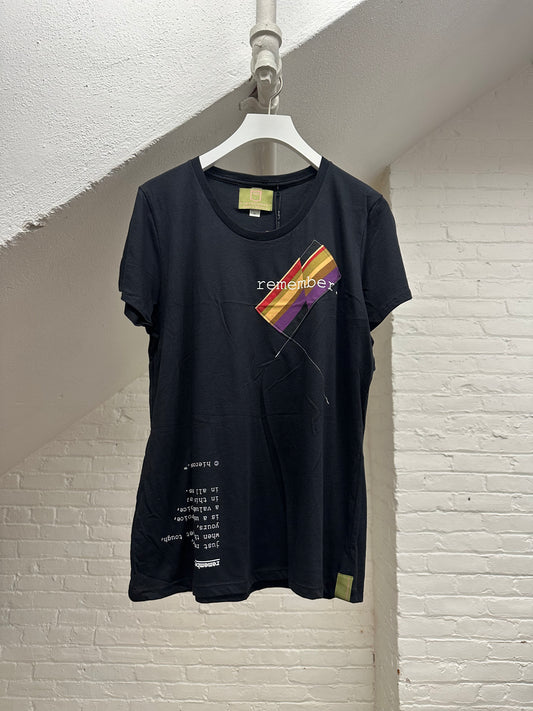"remember." - ps12 - women's. - sz XL.