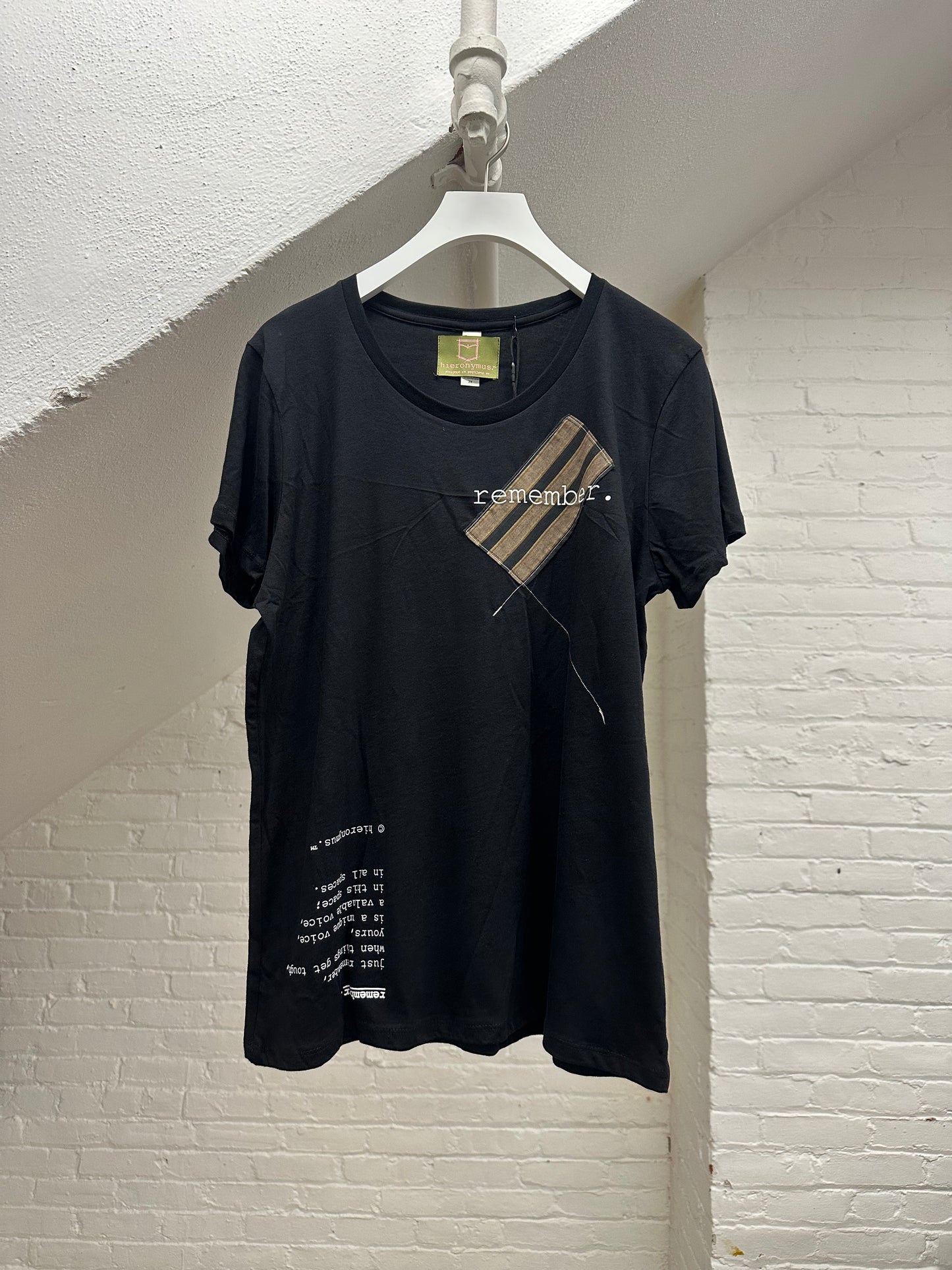 "remember." - ps0 - women's. - sz 2XL.