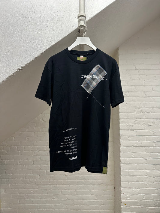 "remember." - ps72 - unisex. - sz M.