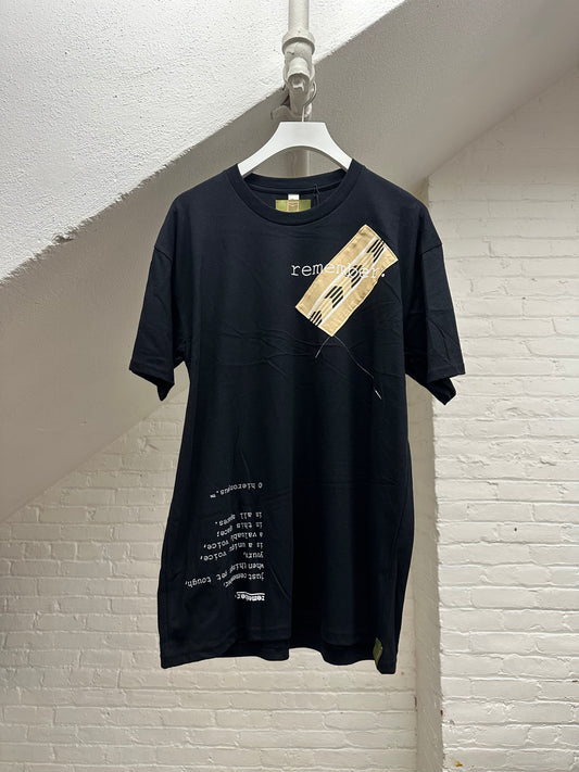 "remember." - ps76 - unisex. - sz L.