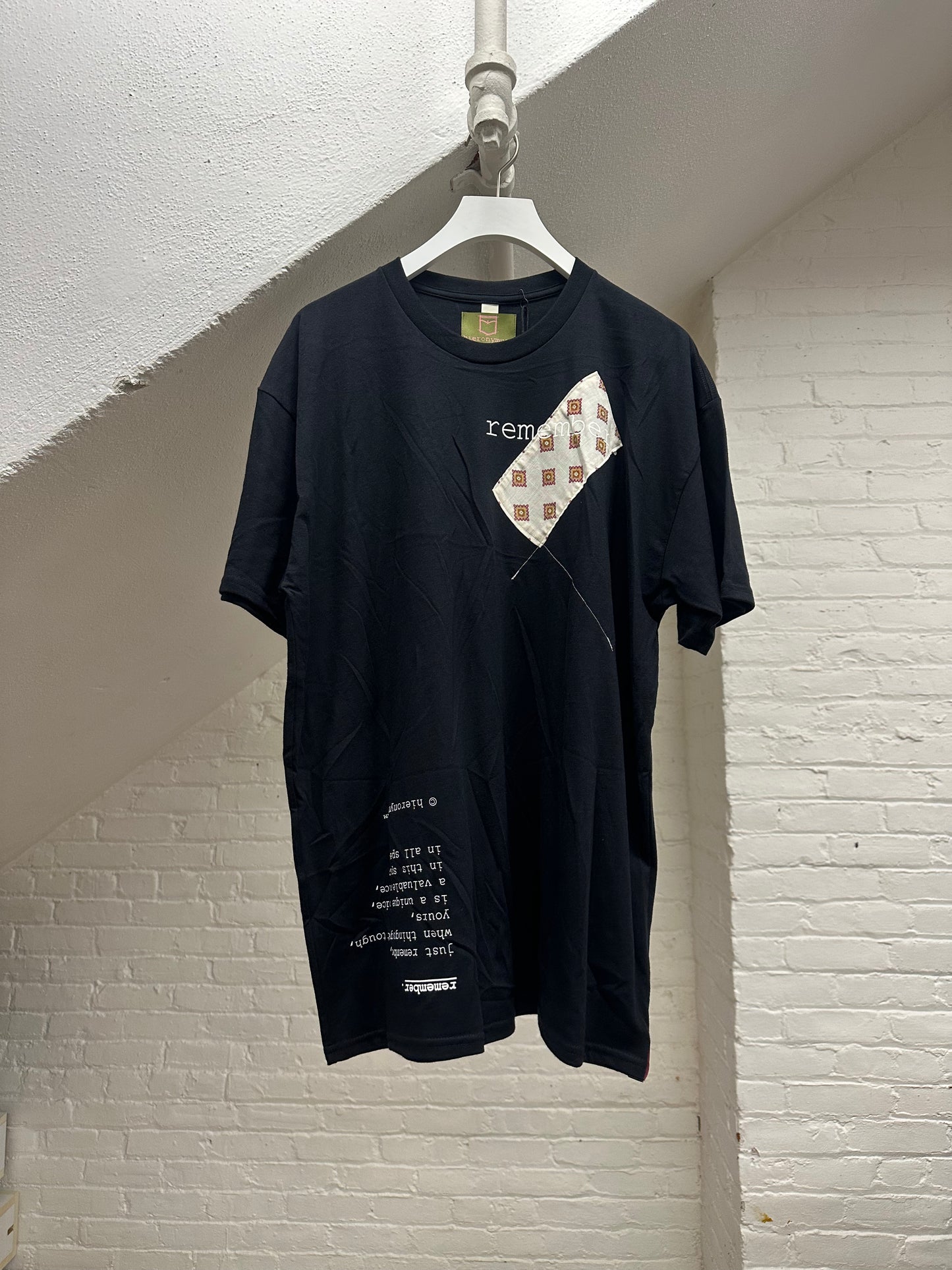 "remember." - ps62 - unisex. - sz XL.