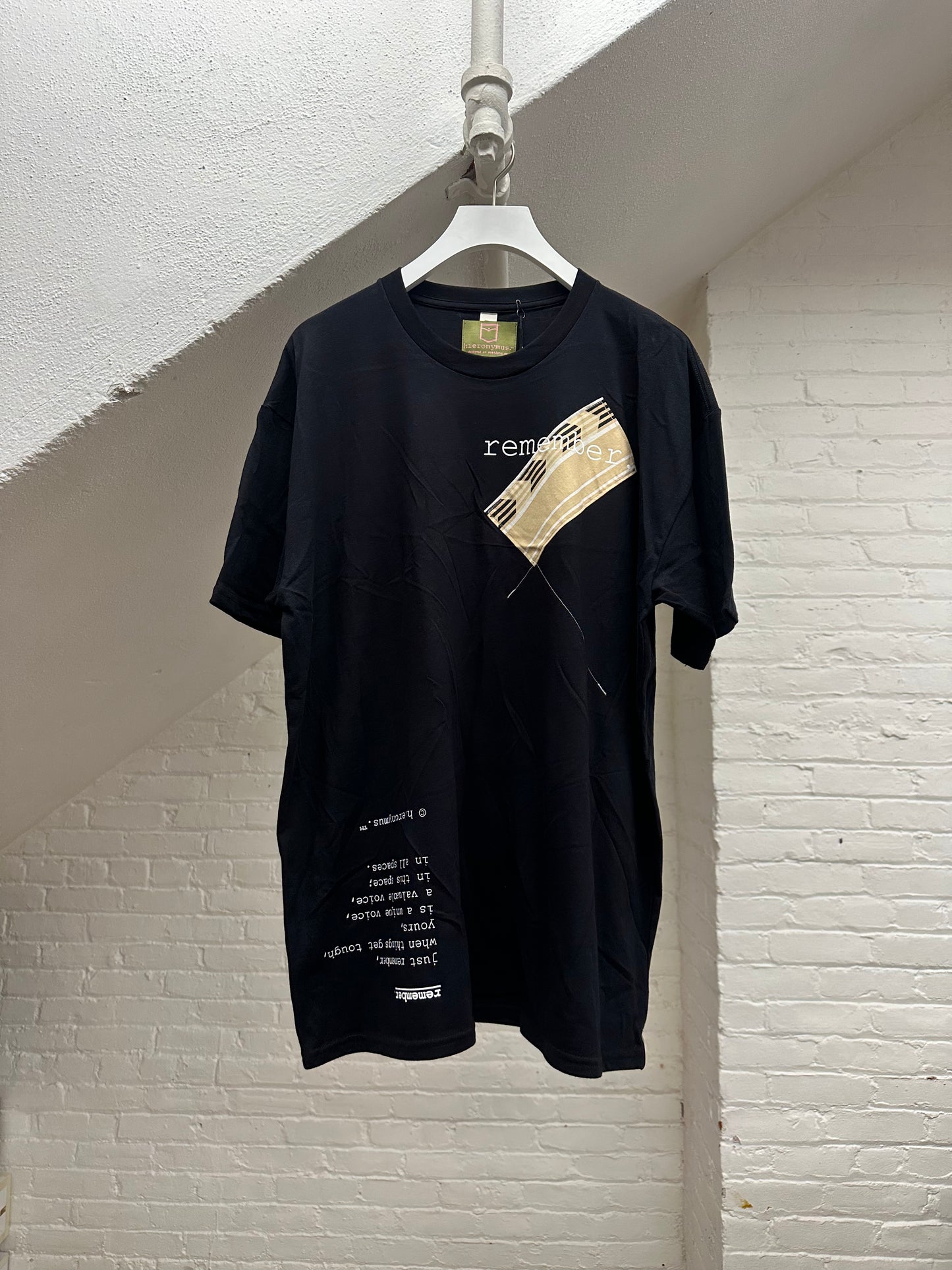 "remember." - ps76 - unisex. - sz XL.