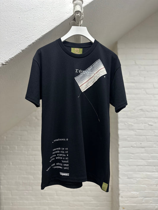 "remember." - ps14 - unisex. - sz M